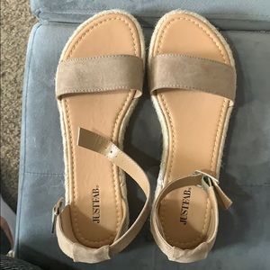 Size 8.5 JustFab Sandal!! BRAND NEW